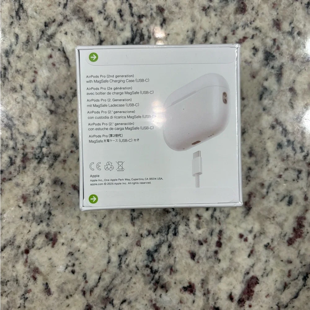 AirPods Pro (2nd generation) with MagSafe Charging Case (USB-C)